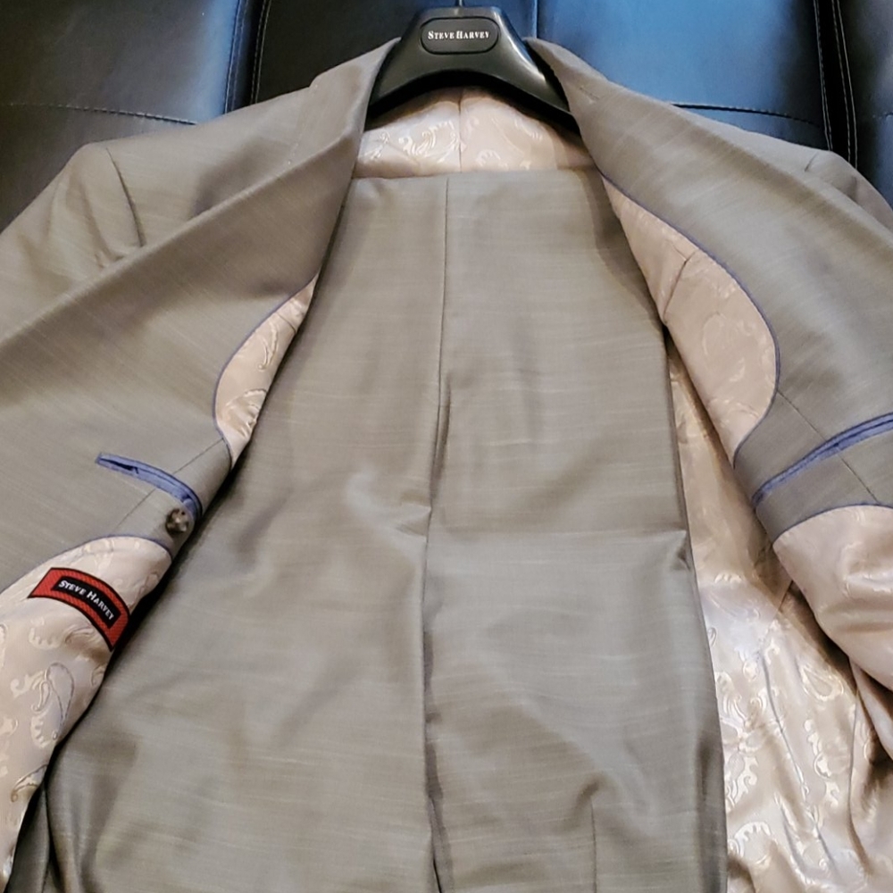 Never worn mens suit